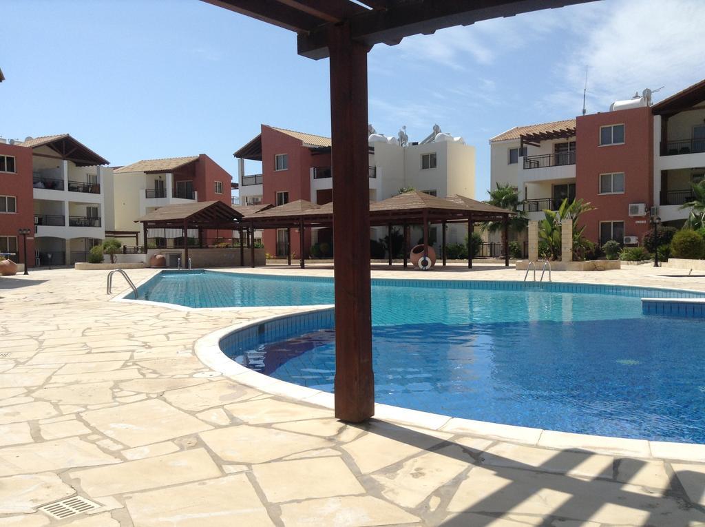 Adriana Holiday Resort 파포스 외부 사진