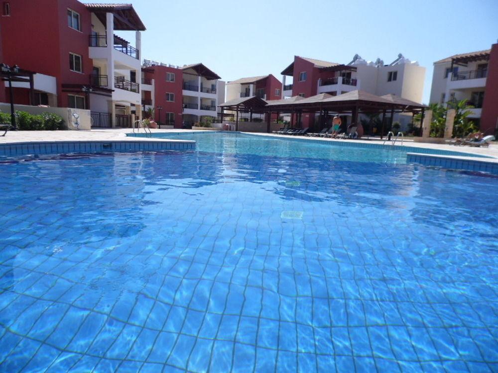 Adriana Holiday Resort 파포스 외부 사진