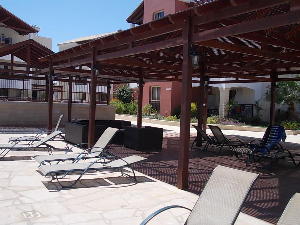 Adriana Holiday Resort 파포스 외부 사진