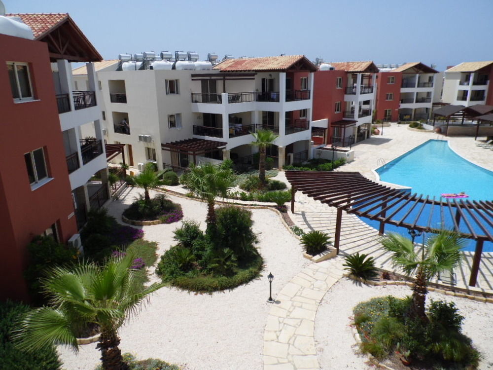 Adriana Holiday Resort 파포스 외부 사진