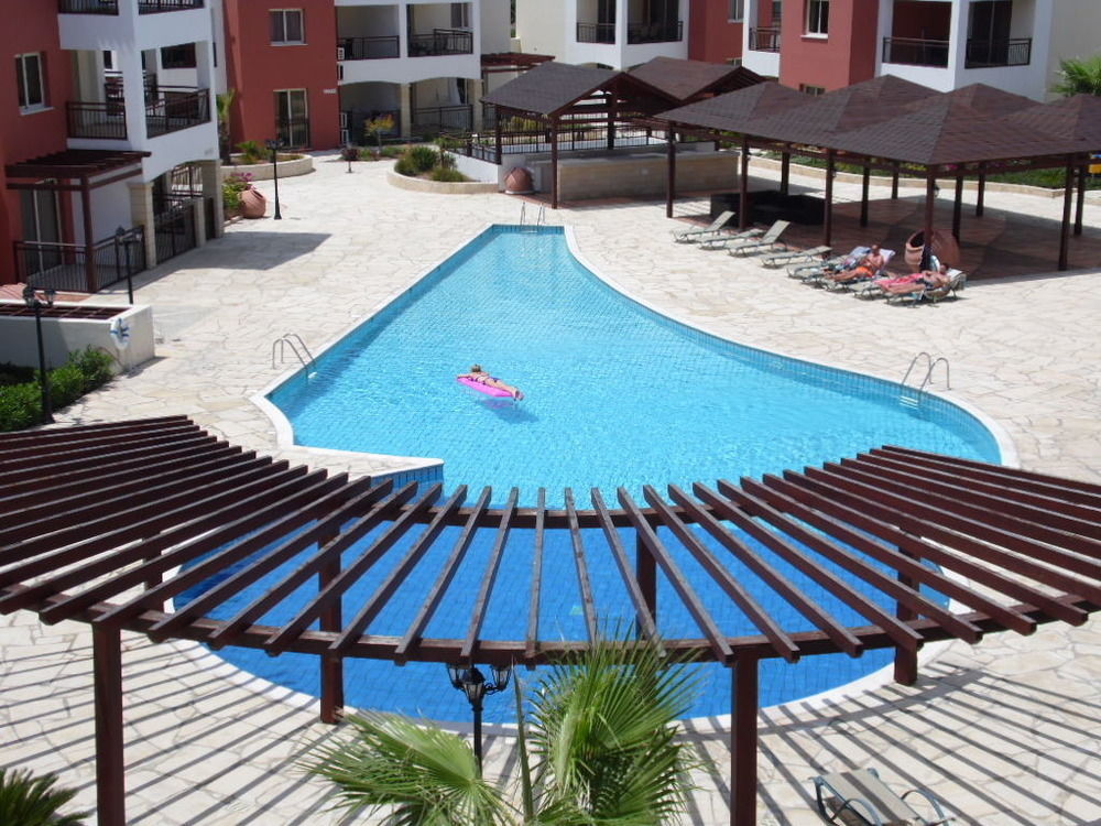 Adriana Holiday Resort 파포스 외부 사진