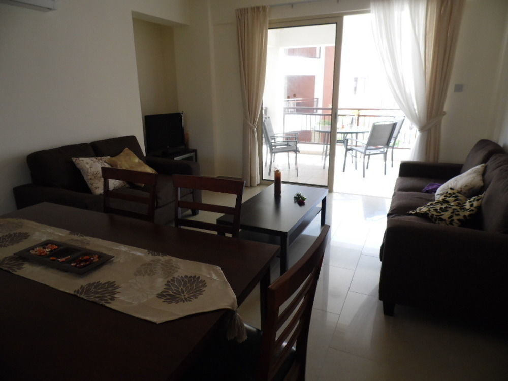 Adriana Holiday Resort 파포스 외부 사진